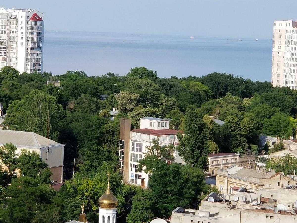 Flat with the sea view Lägenhet Odessa Exteriör bild